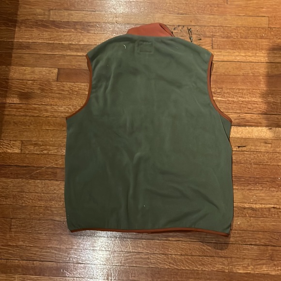 Roots Vest - Picture 3 of 3